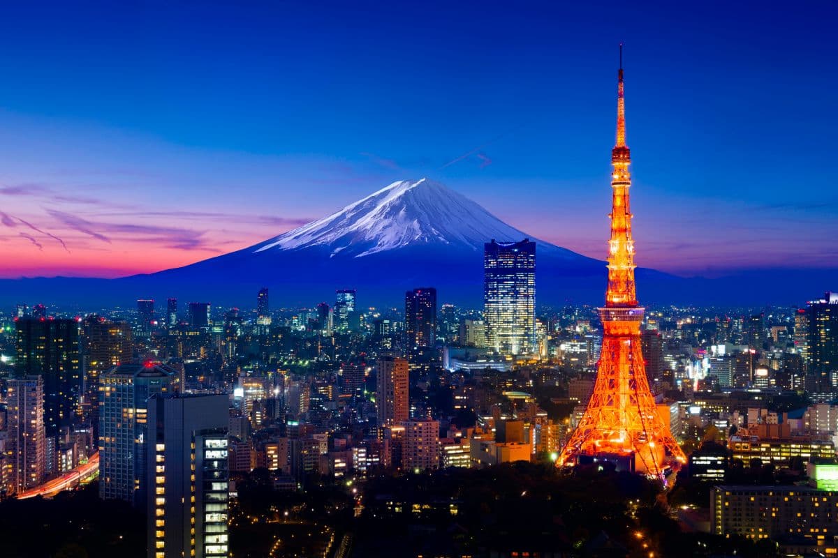 8月中華航空機票優惠!來回機票3888元限量開搶,全航線45航點下殺8折起 8月中華航空機票優惠!來回機票3888元限量開搶,全航線45航點下殺8折起