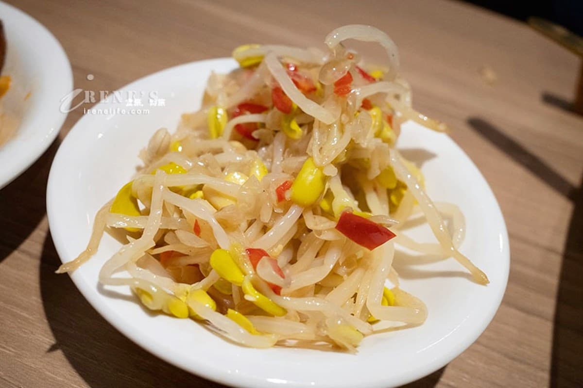 79元泰式小菜、蝦餅吃到飽!高CP值「泰式料理」爽嗑椒麻雞,霜淇淋無限吃 79元泰式小菜、蝦餅吃到飽!高CP值「泰式料理」爽嗑椒麻雞,霜淇淋無限吃