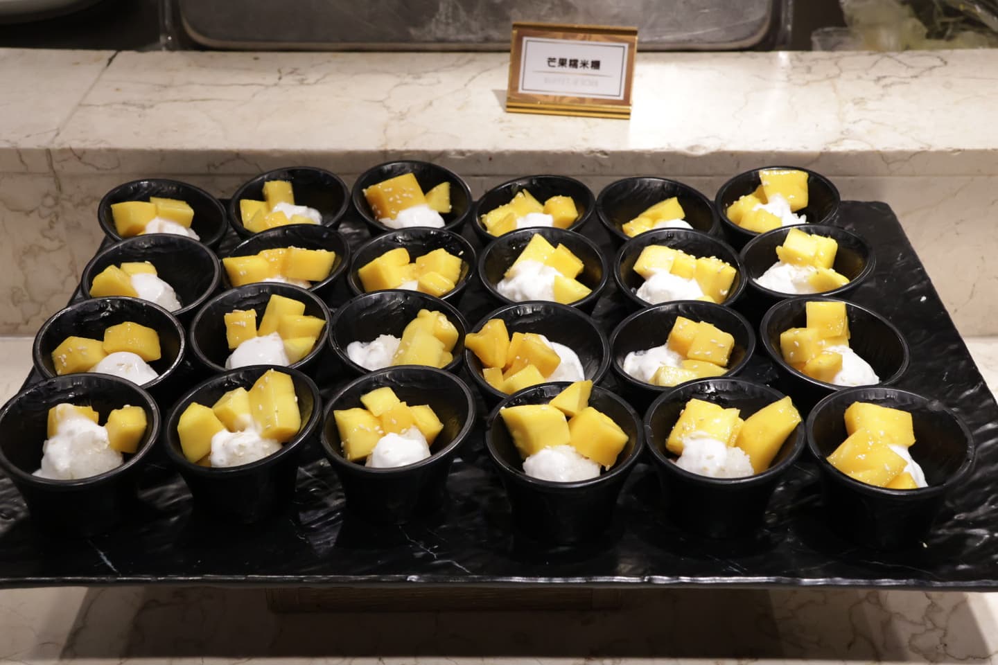 台中超狂Buffet!最低818元起,生魚片、牛肉湯、港點吃到飽,在地人最高7折 台中超狂Buffet!最低818元起,生魚片、牛肉湯、港點吃到飽,在地人最高7折