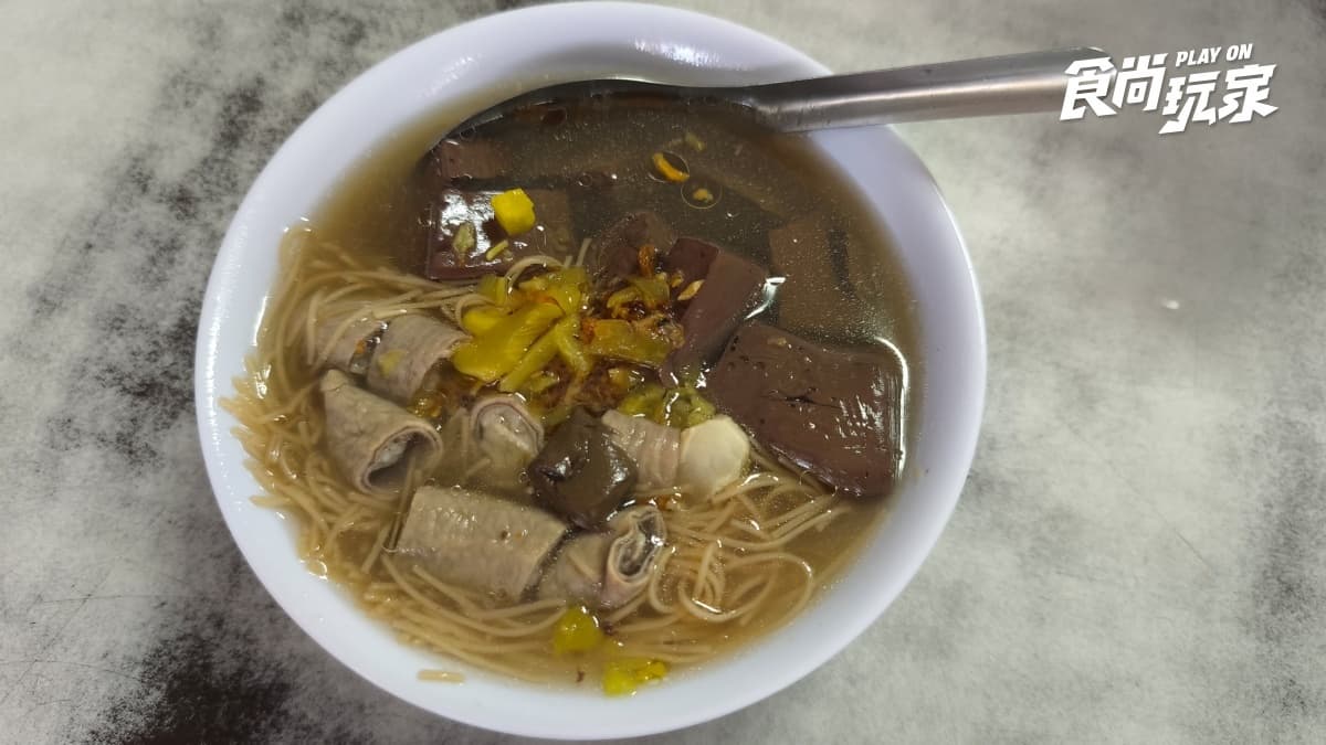 鹿港老街復古新玩法!跟著林美秀吃爆百年水晶餃、旗袍搭三輪車漫遊古城 鹿港老街復古新玩法!跟著林美秀吃爆百年水晶餃、旗袍搭三輪車漫遊古城