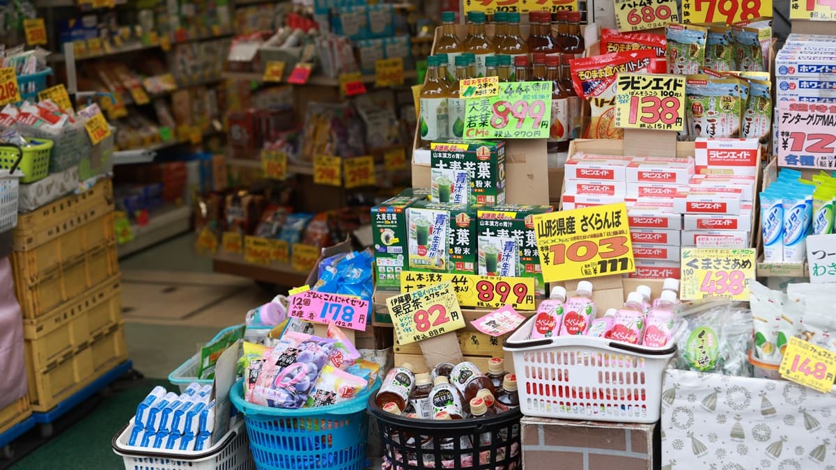 日本旅遊省錢密技!內行曝「這地方飲料」竟是超商半價,網驚:長知識了