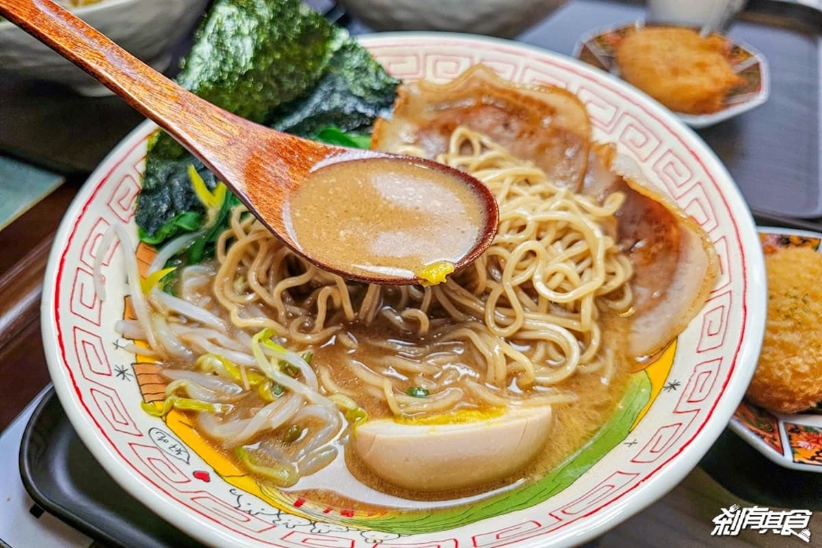 275元吃到飽!「高CP值拉麵」飲料冰淇淋、白飯無限續,免費電動玩到爽 275元吃到飽!「高CP值拉麵」飲料冰淇淋、白飯無限續,免費電動玩到爽