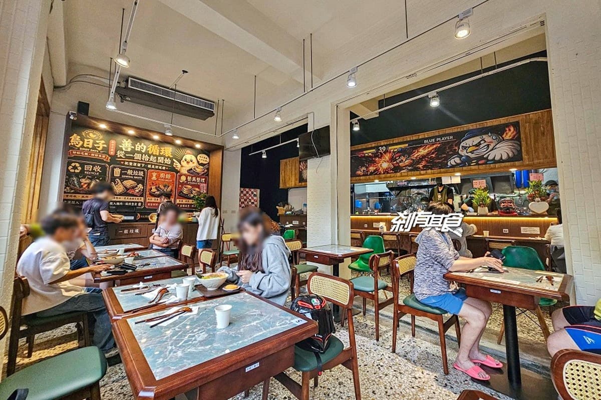 275元吃到飽!「高CP值拉麵」飲料冰淇淋、白飯無限續,免費電動玩到爽 275元吃到飽!「高CP值拉麵」飲料冰淇淋、白飯無限續,免費電動玩到爽