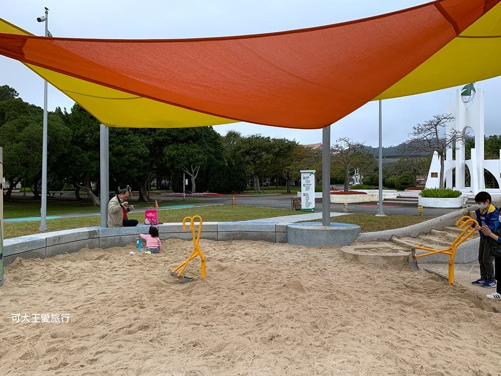 台北私房景點!這座植物園免門票、冷氣超強,外面有迷宮花園、巨型溜滑梯 台北私房景點!這座植物園免門票、冷氣超強,外面有迷宮花園、巨型溜滑梯