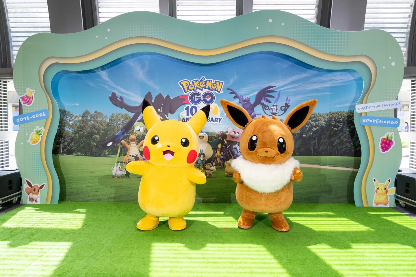 《Pokémon GO》10週年展登場!超夢、明信片免費送,精靈球悠遊卡這天開賣 《Pokémon GO》10週年展登場!超夢、明信片免費送,精靈球悠遊卡這天開賣