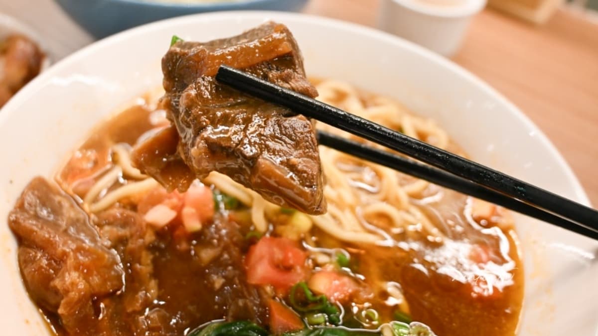 半夜想吃牛肉麵不要叫女友煮!台北6間深夜牛肉麵:24小時、必比登、免費續麵 半夜想吃牛肉麵不要叫女友煮!台北6間深夜牛肉麵:24小時、必比登、免費續麵
