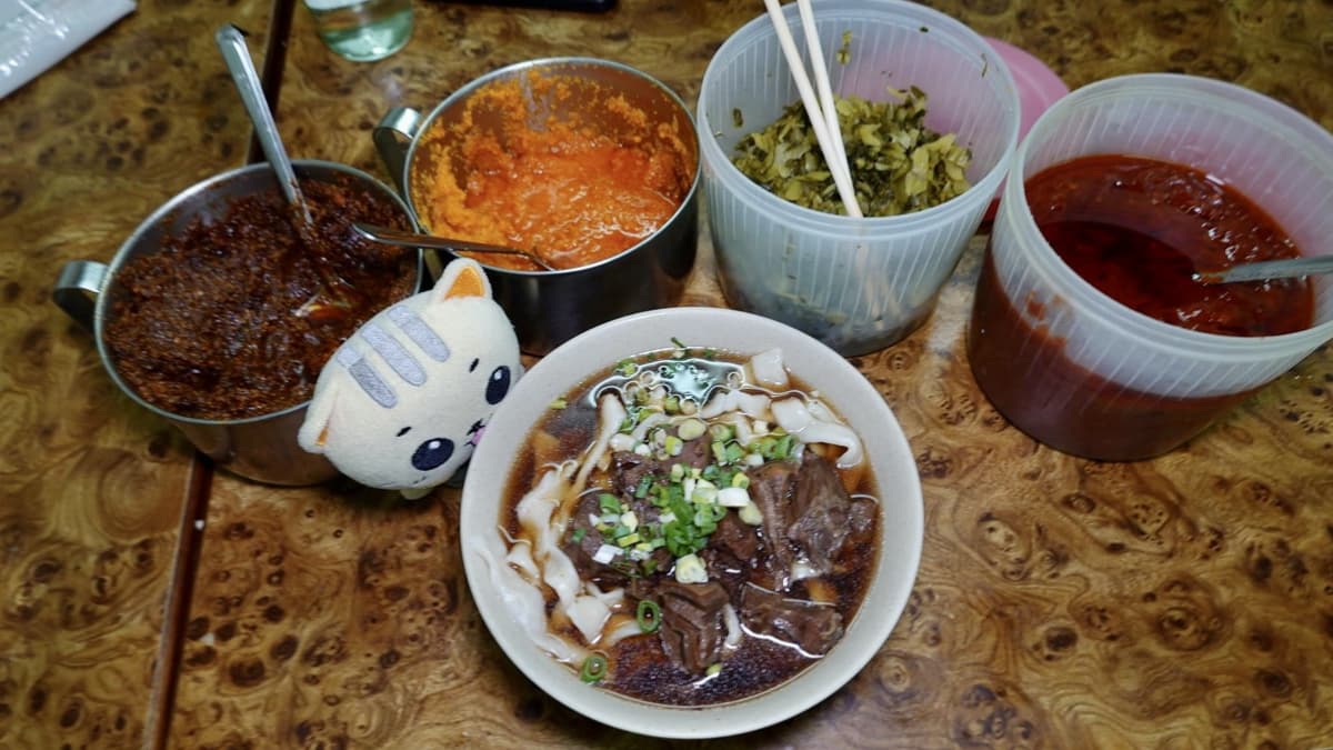 半夜想吃牛肉麵不要叫女友煮!台北6間深夜牛肉麵:24小時、必比登、免費續麵 半夜想吃牛肉麵不要叫女友煮!台北6間深夜牛肉麵:24小時、必比登、免費續麵