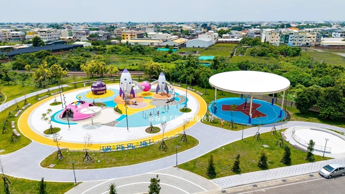 全新「太空主題公園」免費玩!2層樓火箭滑梯、飛碟星球太狂,4500坪超放電 全新「太空主題公園」免費玩!2層樓火箭滑梯、飛碟星球太狂,4500坪超放電