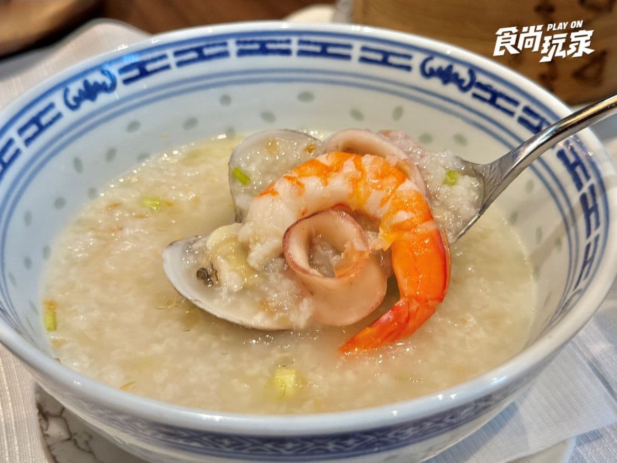 週週免費抽演唱會門票!高雄洲際酒店開箱:入住港灣海景房、美拍藍洞泳池 週週免費抽演唱會門票!高雄洲際酒店開箱:入住港灣海景房、美拍藍洞泳池