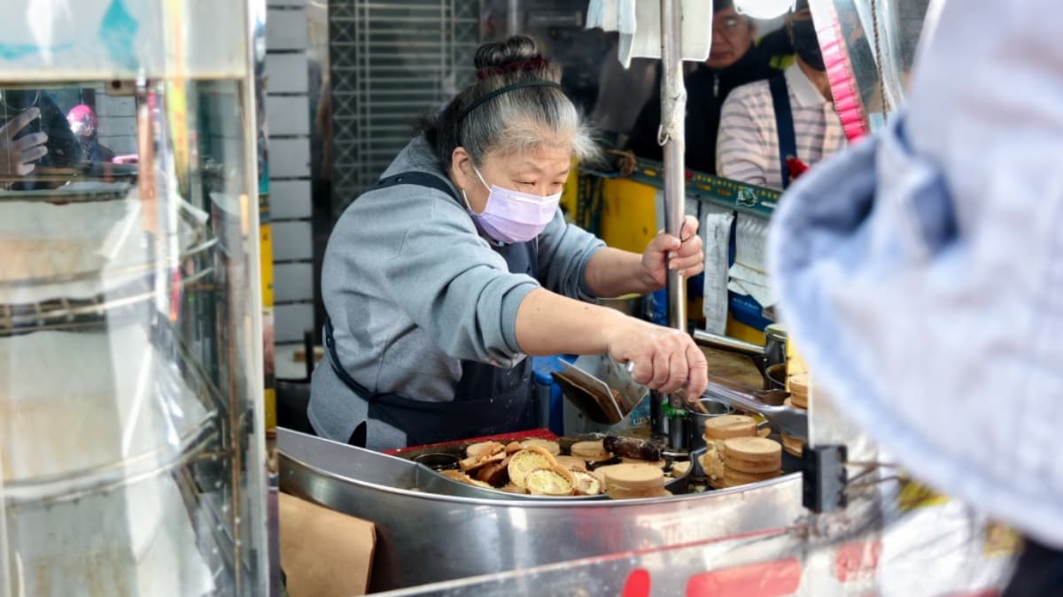 中壢火車站美食推薦!必吃10家:紅豆餅3個10元、399拉麵吃到飽、巨無霸潤餅 中壢火車站美食推薦!必吃10家:紅豆餅3個10元、399拉麵吃到飽、巨無霸潤餅