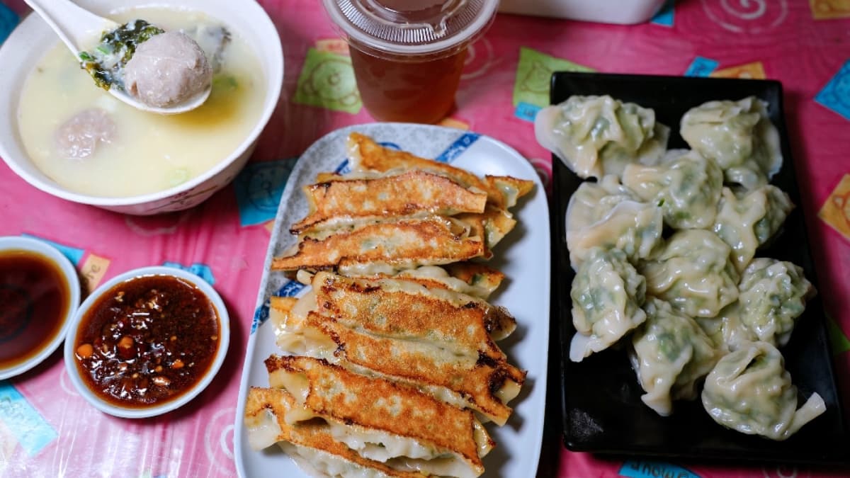 中壢火車站美食推薦!必吃10家:紅豆餅3個10元、399拉麵吃到飽、巨無霸潤餅 中壢火車站美食推薦!必吃10家:紅豆餅3個10元、399拉麵吃到飽、巨無霸潤餅