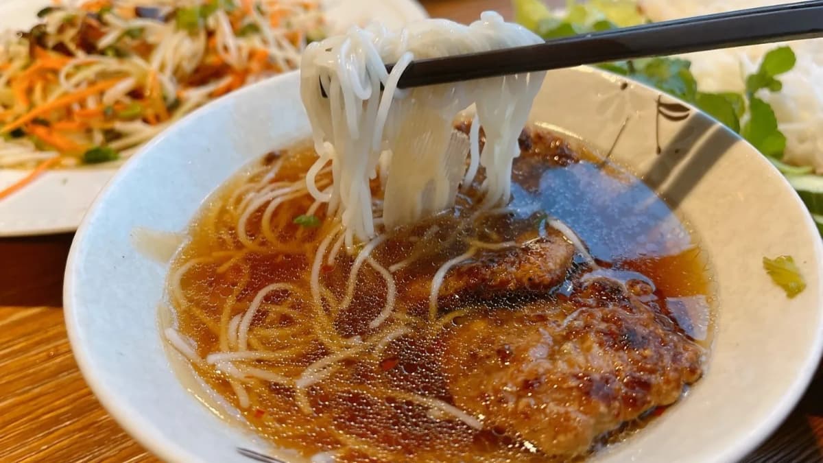 中壢火車站美食推薦!必吃10家:紅豆餅3個10元、399拉麵吃到飽、巨無霸潤餅 中壢火車站美食推薦!必吃10家:紅豆餅3個10元、399拉麵吃到飽、巨無霸潤餅