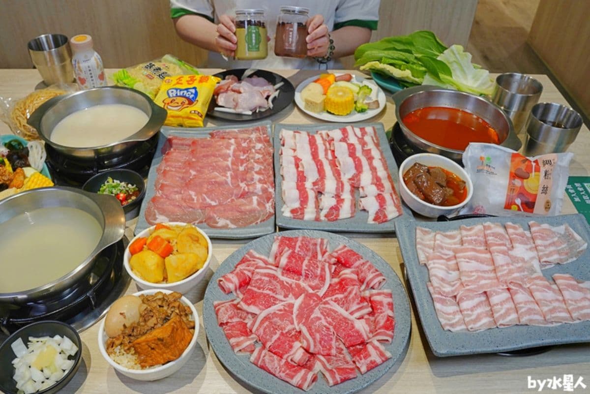 最低280元爽嗑「火鍋吃到飽」!平日下午免費送大肉盤,還免服務費超佛心 最低280元爽嗑「火鍋吃到飽」!平日下午免費送大肉盤,還免服務費超佛心