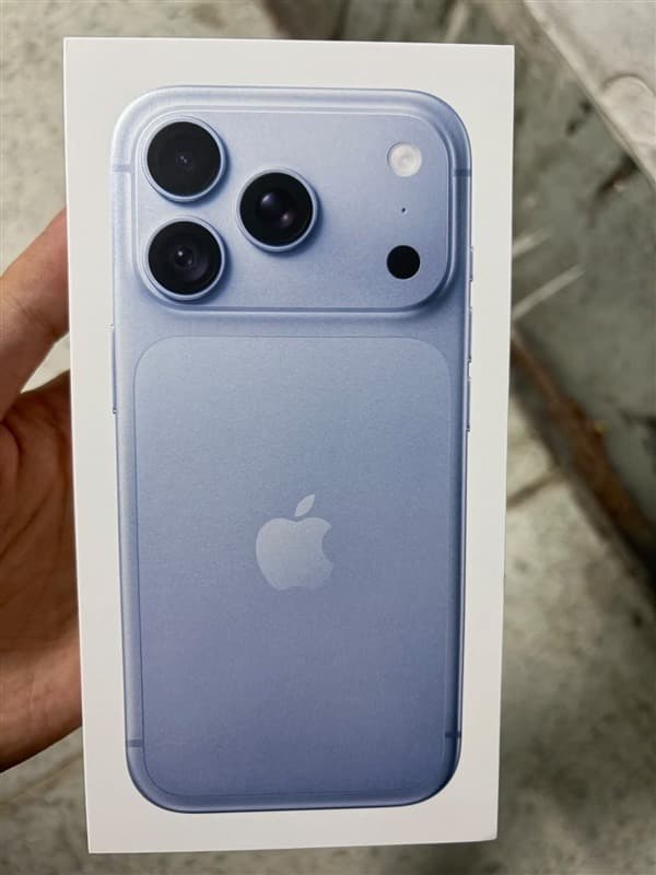 iPhone 18 Pro新色疑曝光!天空藍、深櫻桃色4款配色、發表會時間一次看 iPhone 18 Pro新色疑曝光!天空藍、深櫻桃色4款配色、發表會時間一次看