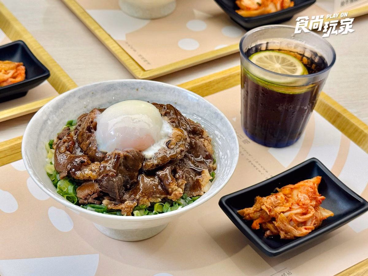 免費吃燒肉!胡同燒肉擲骰29點免單,加LINE抽雙人套餐、聯名餐點買一送一 免費吃燒肉!胡同燒肉擲骰29點免單,加LINE抽雙人套餐、聯名餐點買一送一