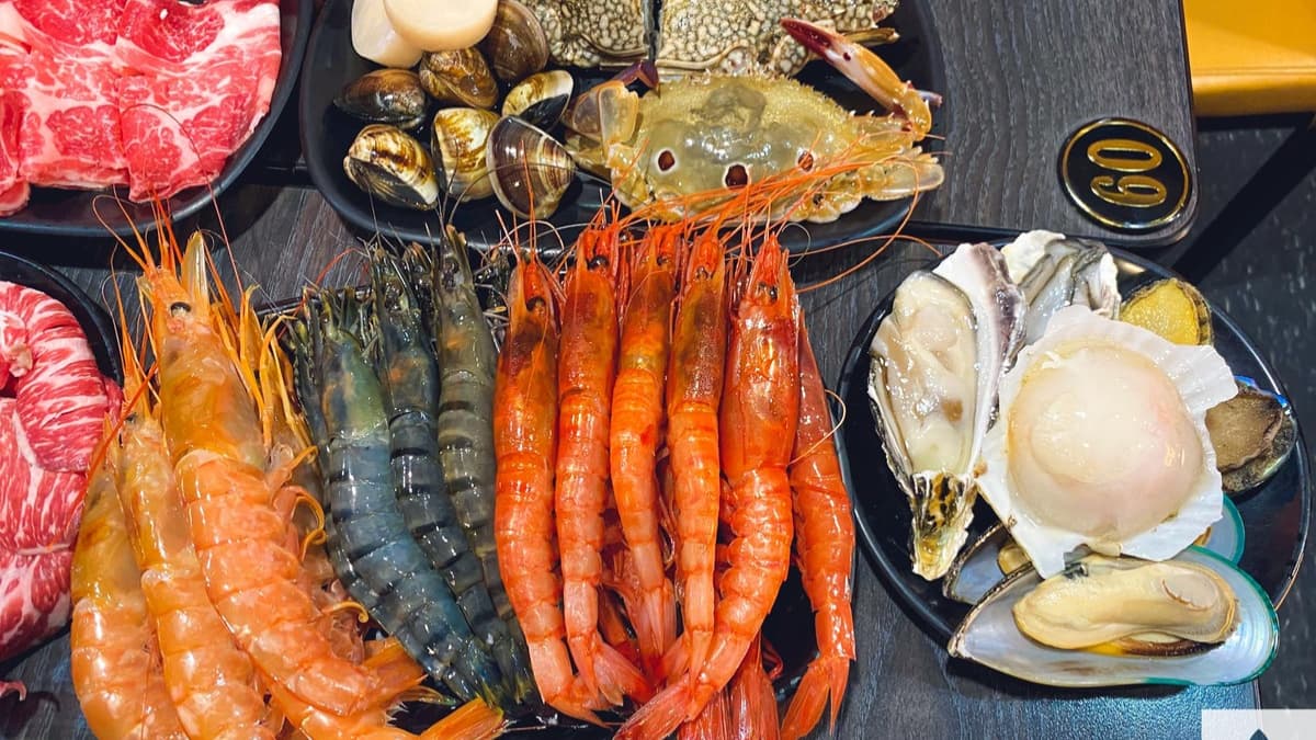 西門町20年老店吃到飽!火鍋破百種品項任吃,5種鮮蝦、螃蟹、哈根達斯通通有 西門町20年老店吃到飽!火鍋破百種品項任吃,5種鮮蝦、螃蟹、哈根達斯通通有