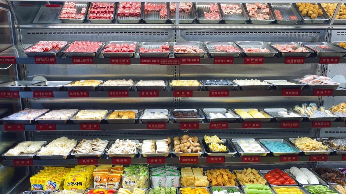 西門町20年老店吃到飽!火鍋破百種品項任吃,5種鮮蝦、螃蟹、哈根達斯通通有 西門町20年老店吃到飽!火鍋破百種品項任吃,5種鮮蝦、螃蟹、哈根達斯通通有