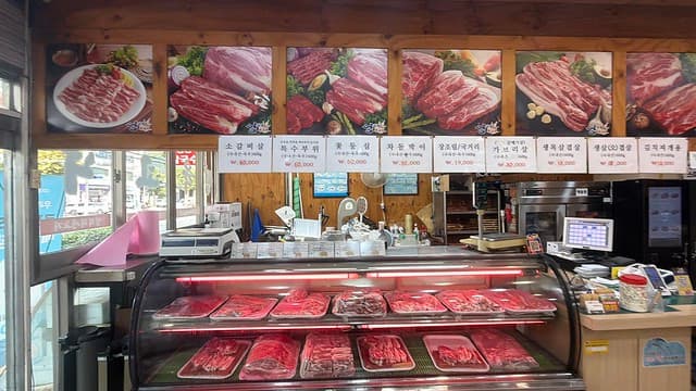 韓國人氣燒肉吃到飽推薦!免400元無限吃豬五花、泡菜,順遊最新夜景秘境 韓國人氣燒肉吃到飽推薦!免400元無限吃豬五花、泡菜,順遊最新夜景秘境