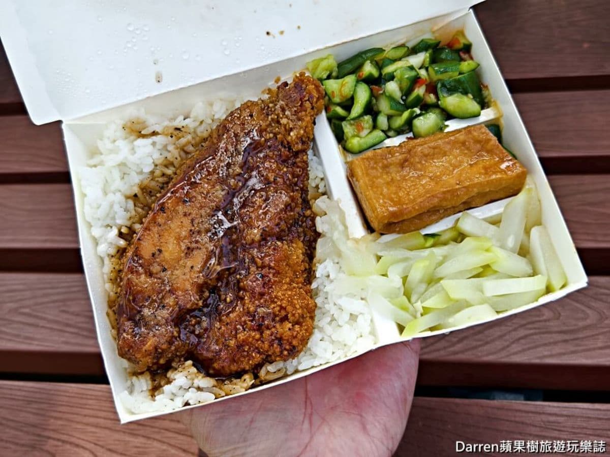 便當均一價75元!三重「高CP值佛系便當」在地人最愛,主菜多達16種選擇 便當均一價75元!三重「高CP值佛系便當」在地人最愛,主菜多達16種選擇
