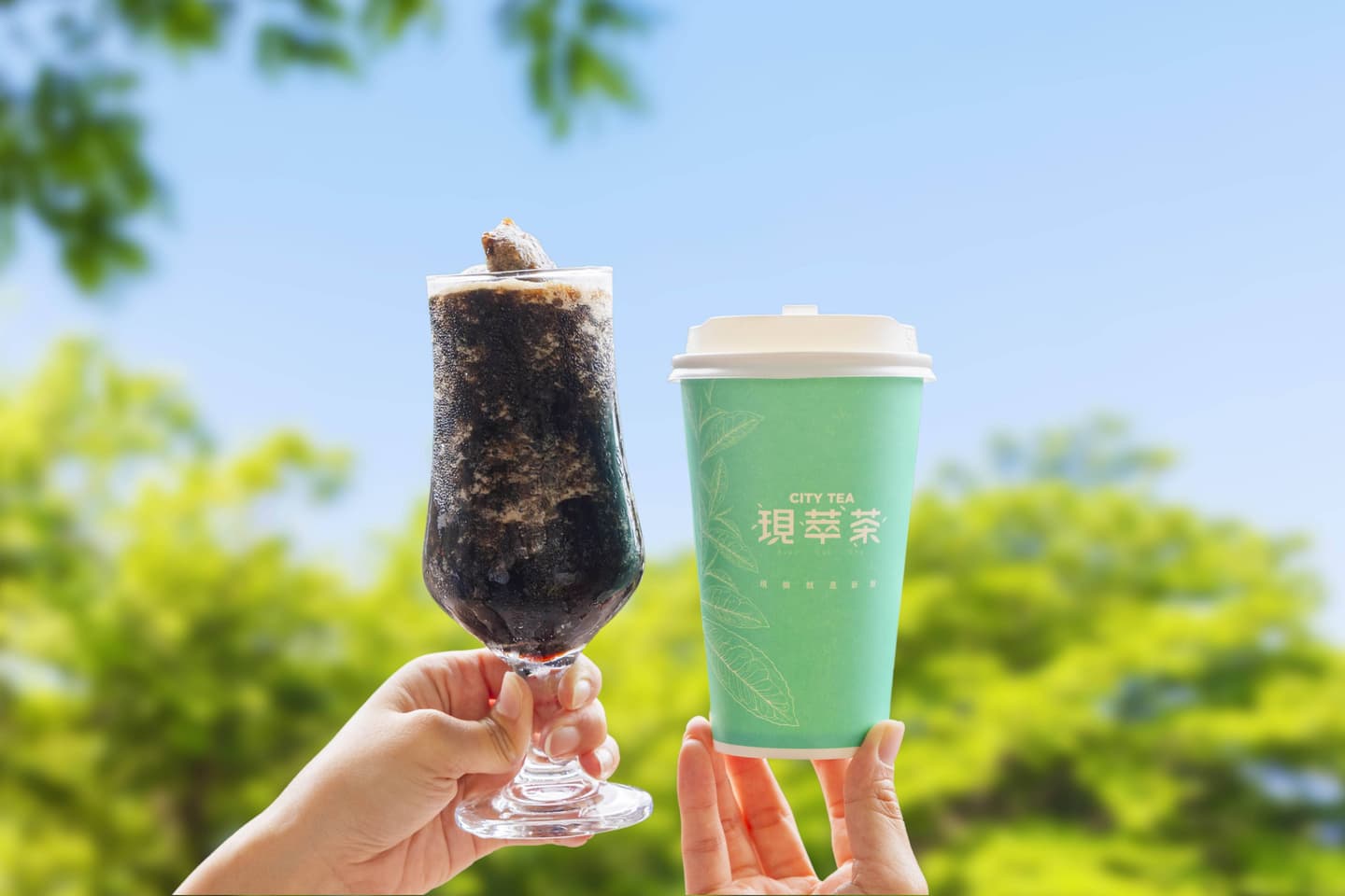 全家首推「低脂霜淇淋」買2送2!紅龜粿奶茶、台啤巨杯,7-11咖啡買20送20 全家首推「低脂霜淇淋」買2送2!紅龜粿奶茶、台啤巨杯,7-11咖啡買20送20