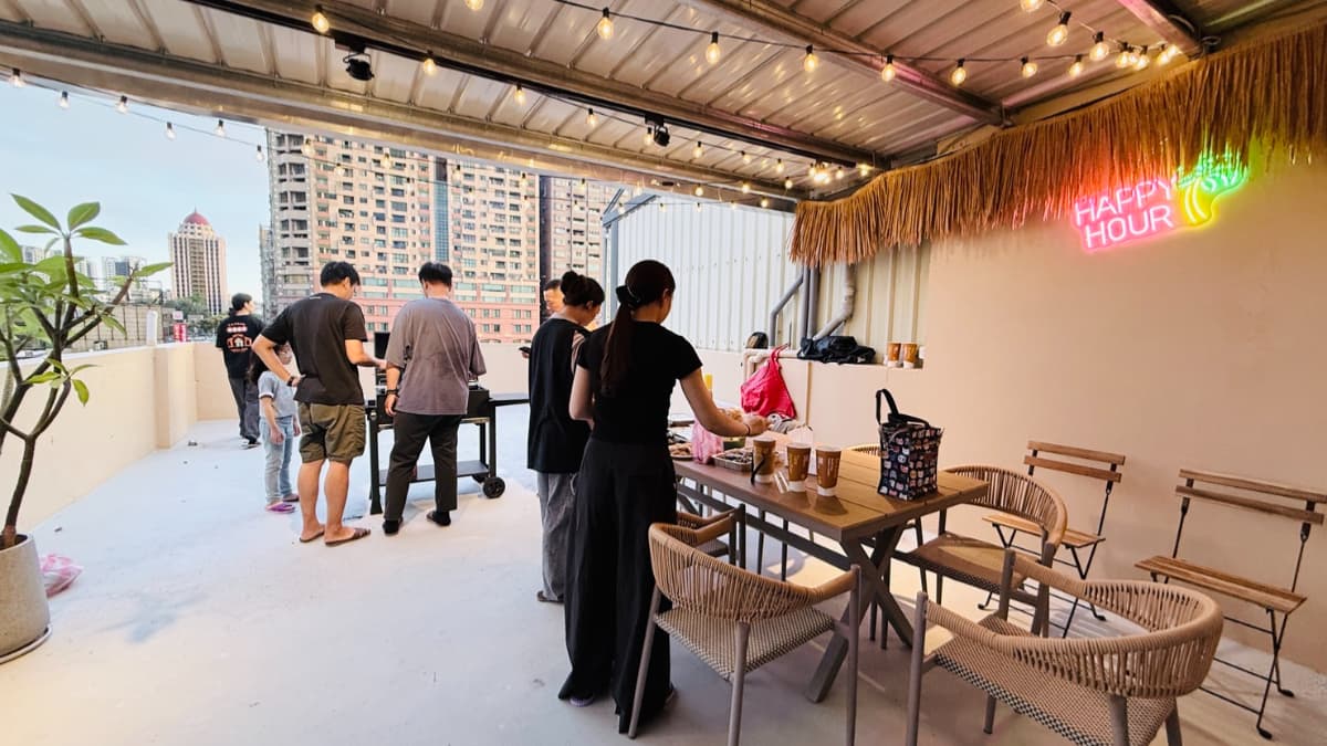 海島風包棟民宿開箱!安平河景第一排烤肉、KTV、打撞球,順吃牛肉湯、蝦捲 海島風包棟民宿開箱!安平河景第一排烤肉、KTV、打撞球,順吃牛肉湯、蝦捲