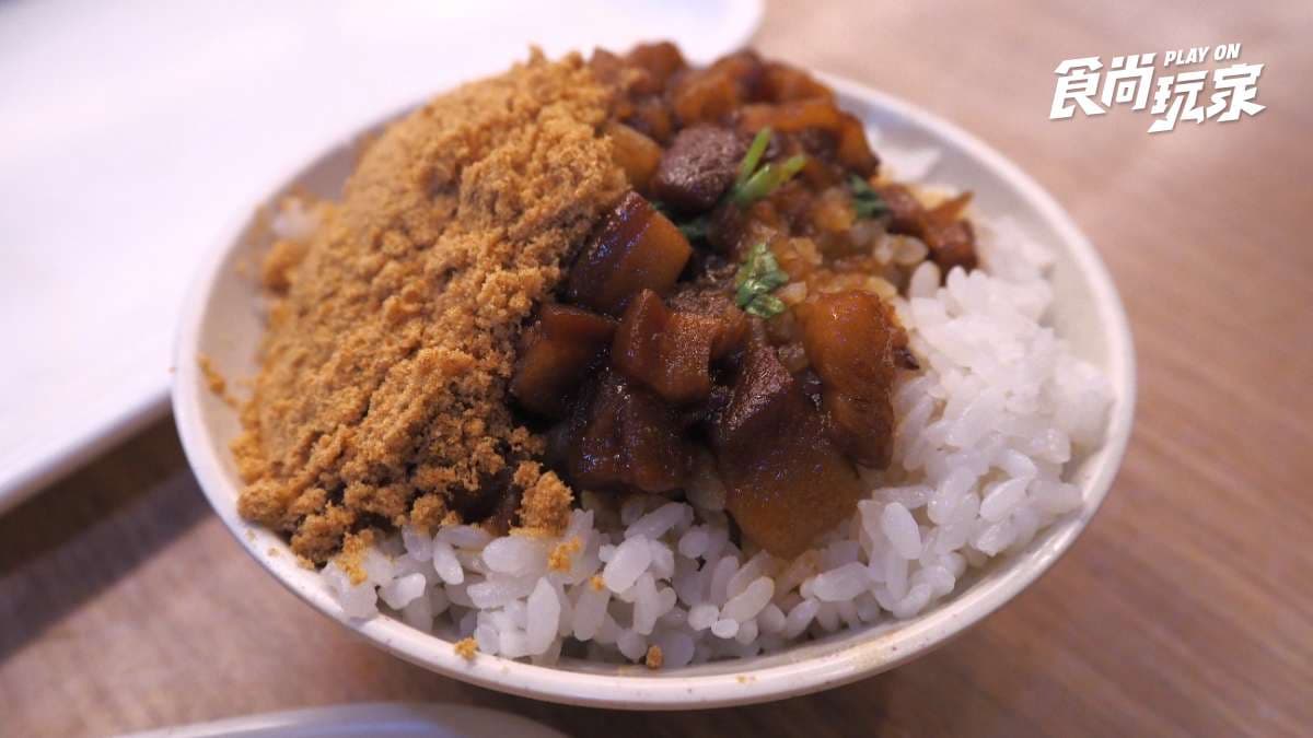 海島風包棟民宿開箱!安平河景第一排烤肉、KTV、打撞球,順吃牛肉湯、蝦捲 海島風包棟民宿開箱!安平河景第一排烤肉、KTV、打撞球,順吃牛肉湯、蝦捲