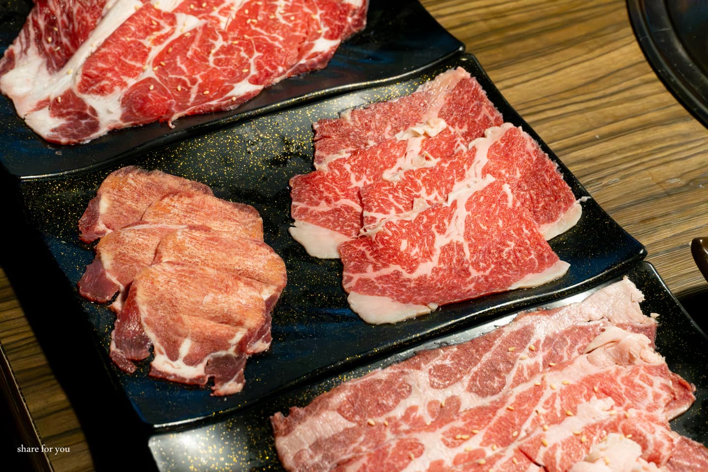 新北燒肉吃到飽推薦!599元牛肉、海鮮、哈根達斯無限供應,寵物也能入座 新北燒肉吃到飽推薦!599元牛肉、海鮮、哈根達斯無限供應,寵物也能入座