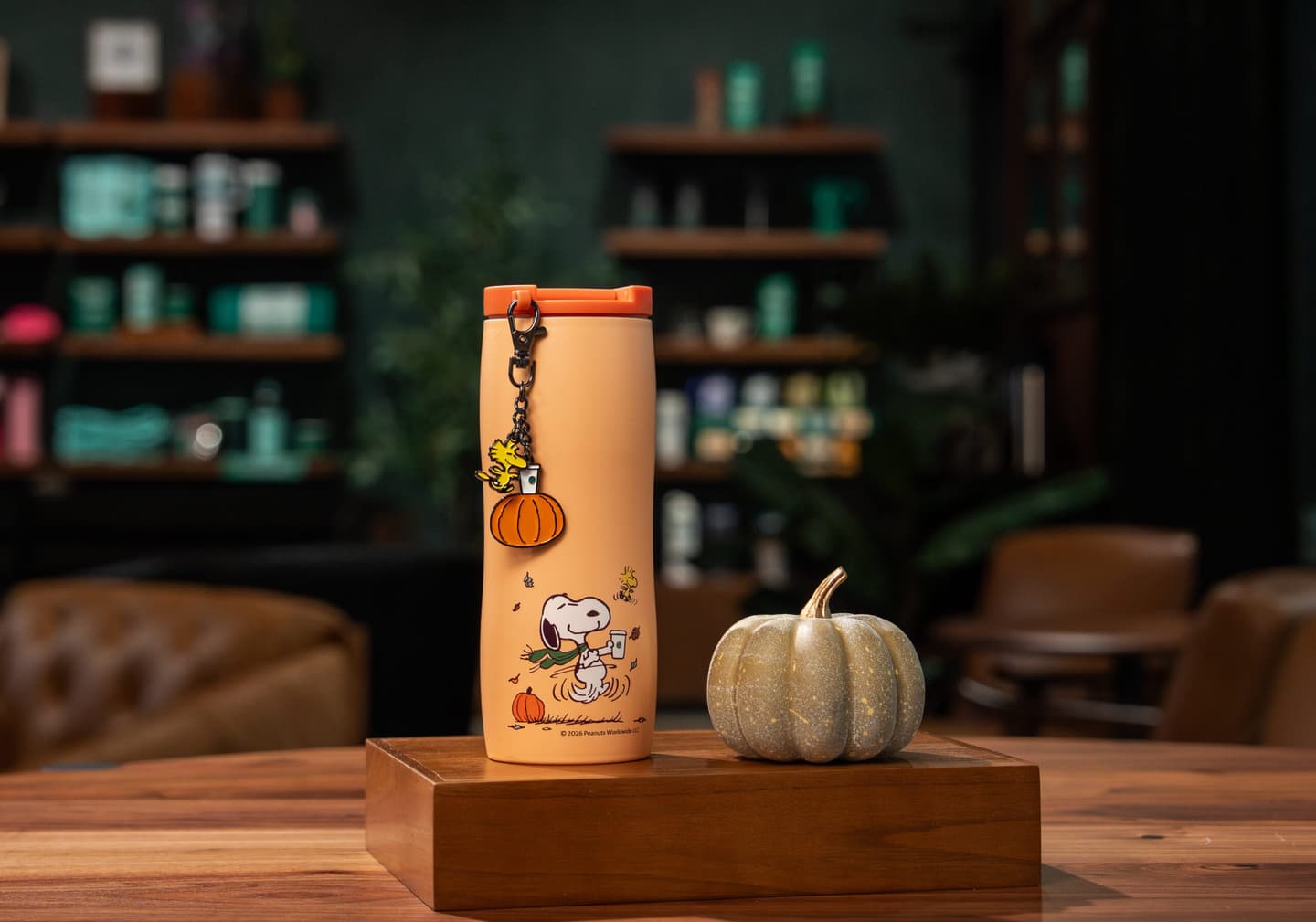 星巴克9月新品包!夏威夷果燕麥咖啡、杜拜巧克力千層,超Q秋季史努比周邊 星巴克9月新品包!夏威夷果燕麥咖啡、杜拜巧克力千層,超Q秋季史努比周邊
