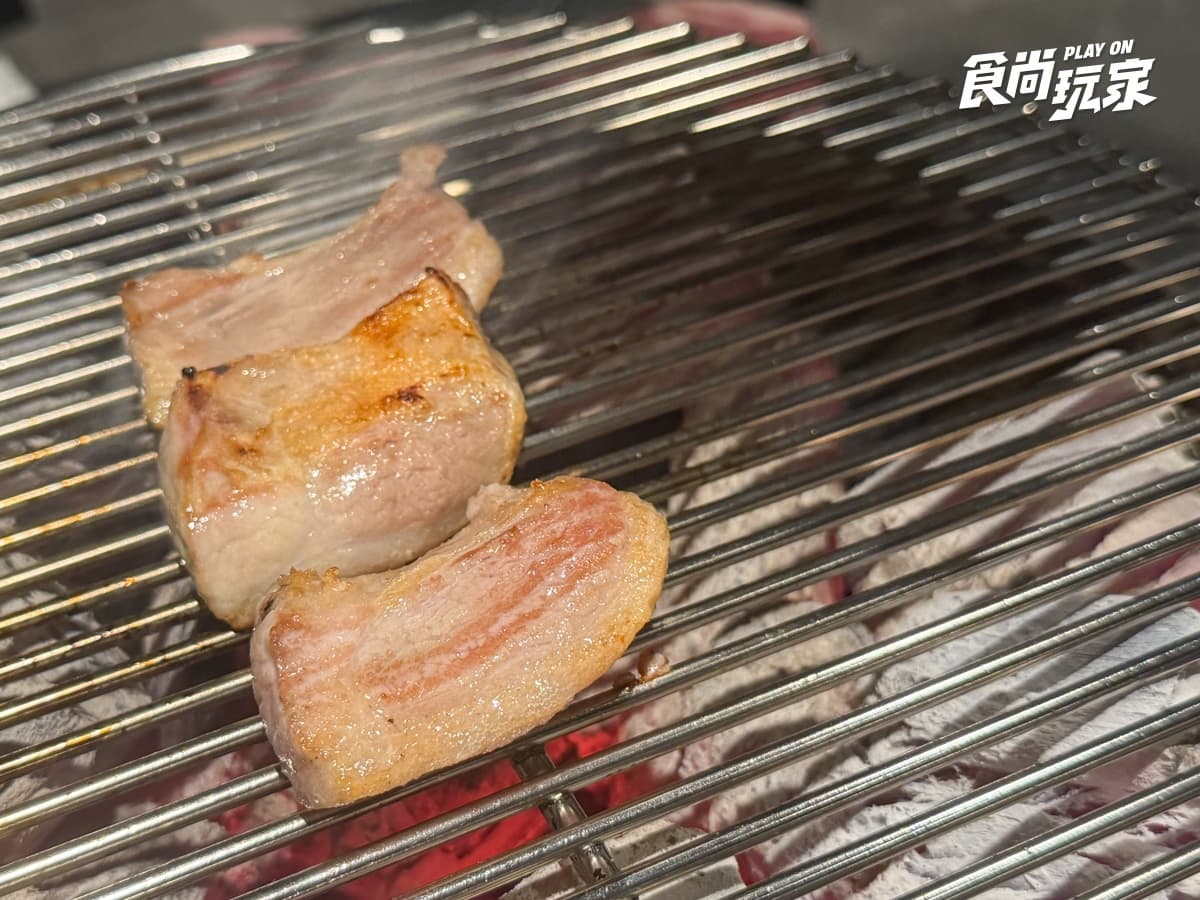 韓國人氣燒肉「囕盈豚」插旗台北大巨蛋!推薦菜色開箱,低消600元、專人代烤 韓國人氣燒肉「囕盈豚」插旗台北大巨蛋!推薦菜色開箱,低消600元、專人代烤