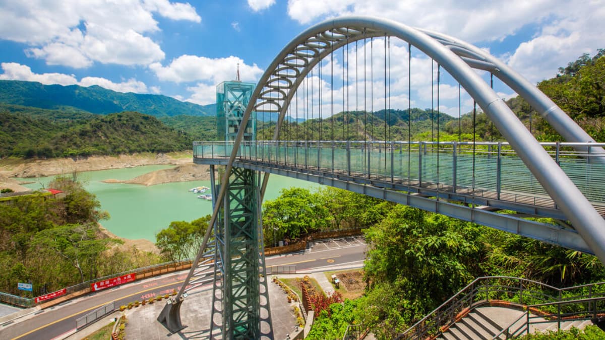在水庫聽音樂會!指定旅宿半價優惠,聽十鼓、追黑鳶、搭遊艇遊山豬島、秘境峽谷 在水庫聽音樂會!指定旅宿半價優惠,聽十鼓、追黑鳶、搭遊艇遊山豬島、秘境峽谷