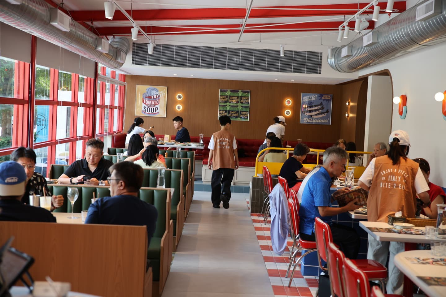 免費吃熱狗堡+披薩!薄多義全新店型插旗高雄,地點、營業時間、新菜色一次看 免費吃熱狗堡+披薩!薄多義全新店型插旗高雄,地點、營業時間、新菜色一次看