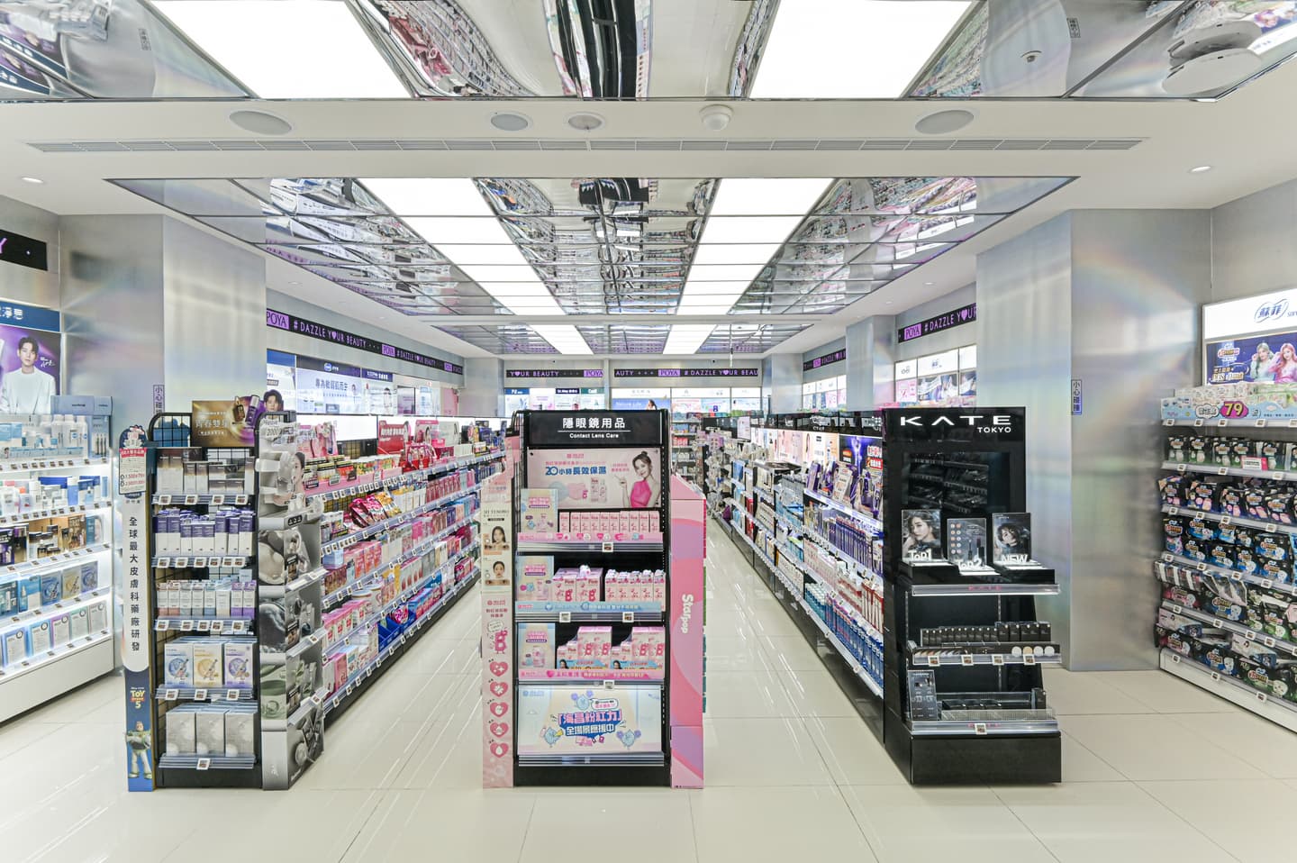 POYA Beauty最新店型!韓系保養、美妝體驗區等4大亮點曝光,粉色樓梯必拍 POYA Beauty最新店型!韓系保養、美妝體驗區等4大亮點曝光,粉色樓梯必拍