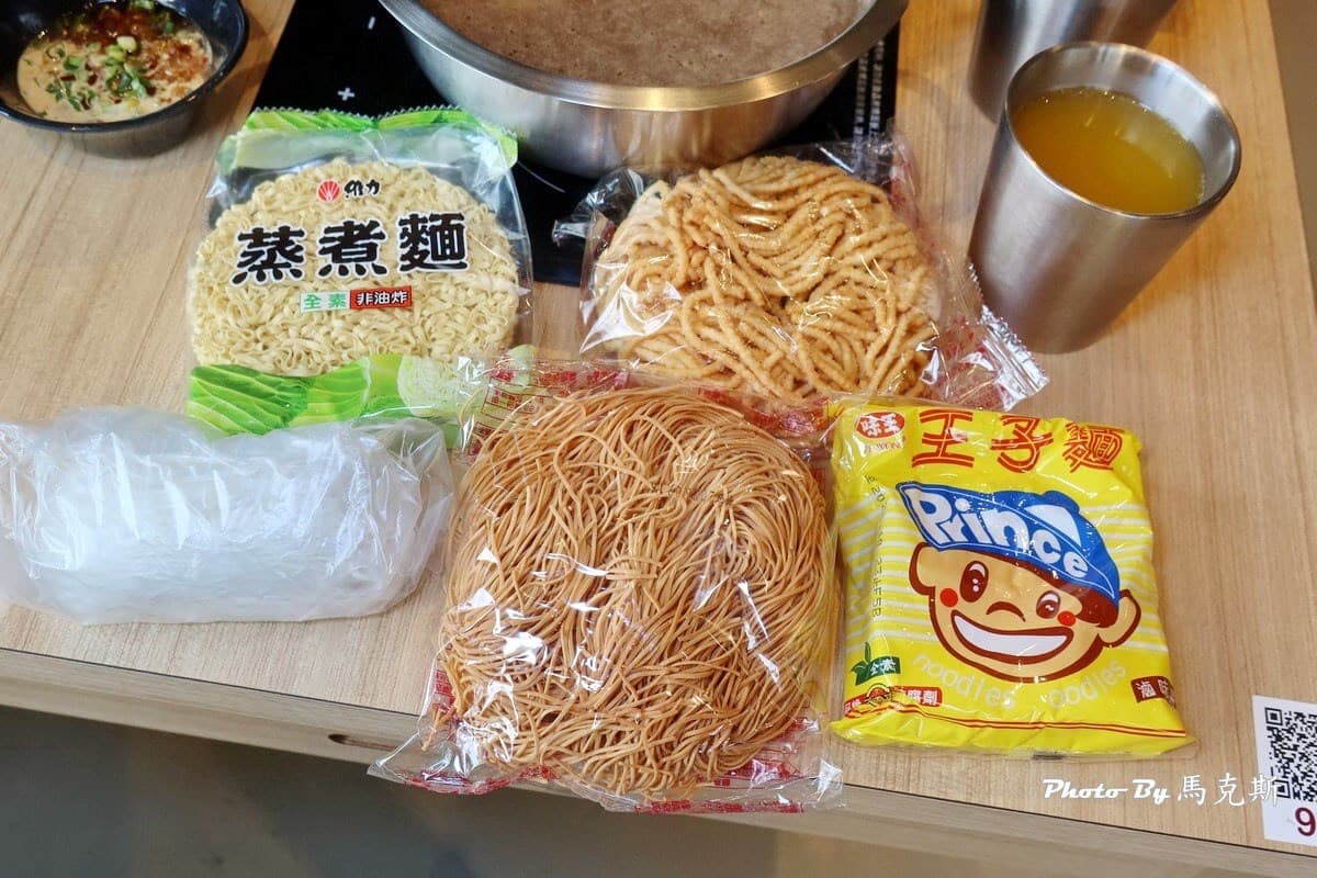 250元吃到飽!高CP值「紅磚老屋火鍋」30款蔬食自助吧、甜點飲品無限吃 250元吃到飽!高CP值「紅磚老屋火鍋」30款蔬食自助吧、甜點飲品無限吃