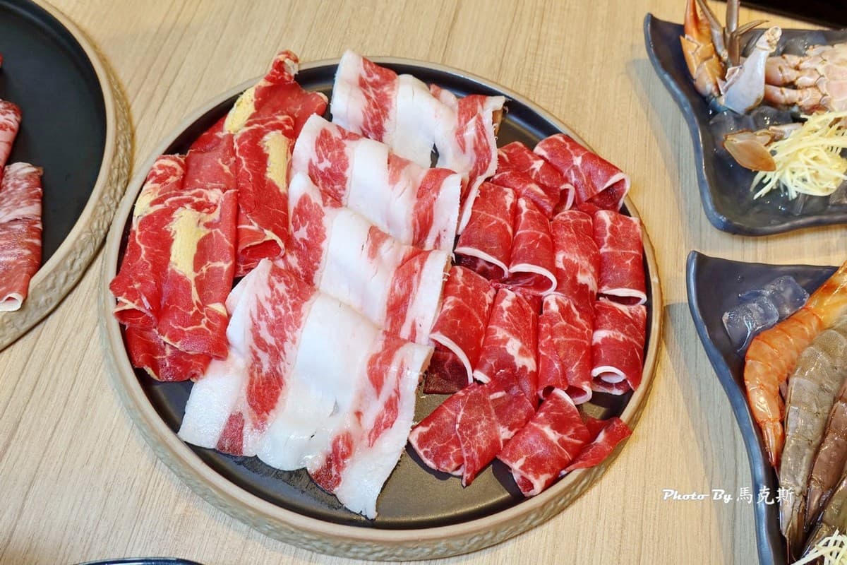 250元吃到飽!高CP值「紅磚老屋火鍋」30款蔬食自助吧、甜點飲品無限吃 250元吃到飽!高CP值「紅磚老屋火鍋」30款蔬食自助吧、甜點飲品無限吃