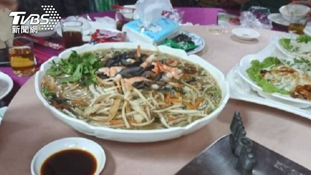 各式各樣的「羹湯」,被廣大網友們視為流水席的靈魂。(示意圖/TVBS資料照) 各式各樣的「羹湯」,被廣大網友們視為流水席的靈魂。(示意圖/TVBS資料照)