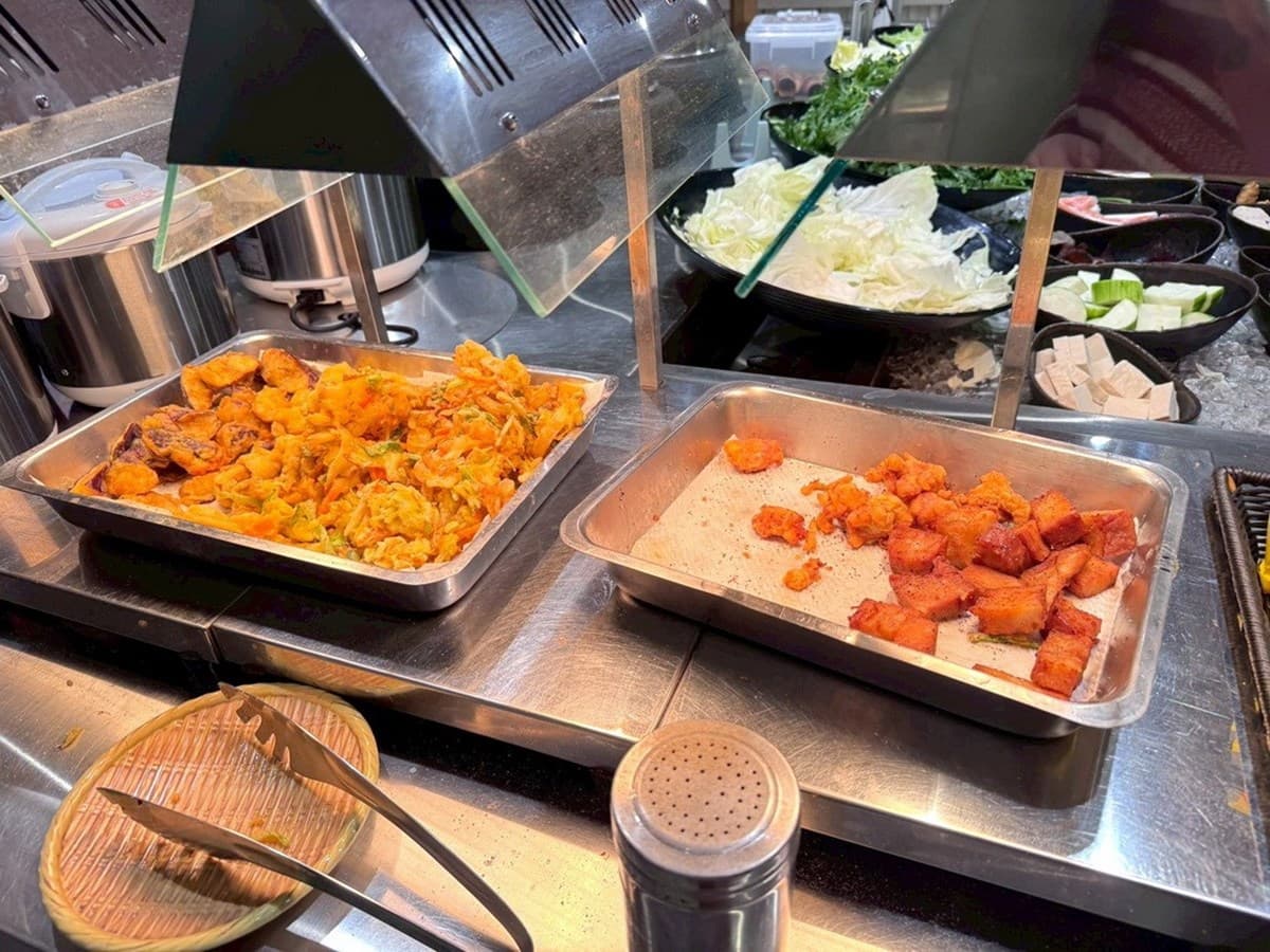 488元火鍋+炸雞吃到飽!4.7星「壽喜燒名店」現切牛肉海鮮、自助吧暢吃 488元火鍋+炸雞吃到飽!4.7星「壽喜燒名店」現切牛肉海鮮、自助吧暢吃