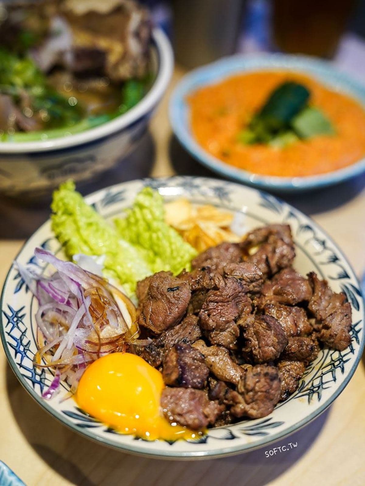 網推超強清燉牛肉麵!桃園「排隊牛肉麵」破萬則好評,巨無霸牛大骨晚來吃不到 網推超強清燉牛肉麵!桃園「排隊牛肉麵」破萬則好評,巨無霸牛大骨晚來吃不到