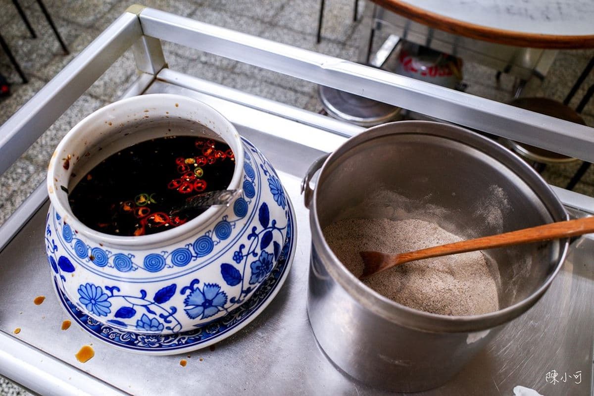 台中近40年燒酒雞老店!人氣「暖胃雞湯」營業到深夜,口味超過10種太欠吃 台中近40年燒酒雞老店!人氣「暖胃雞湯」營業到深夜,口味超過10種太欠吃