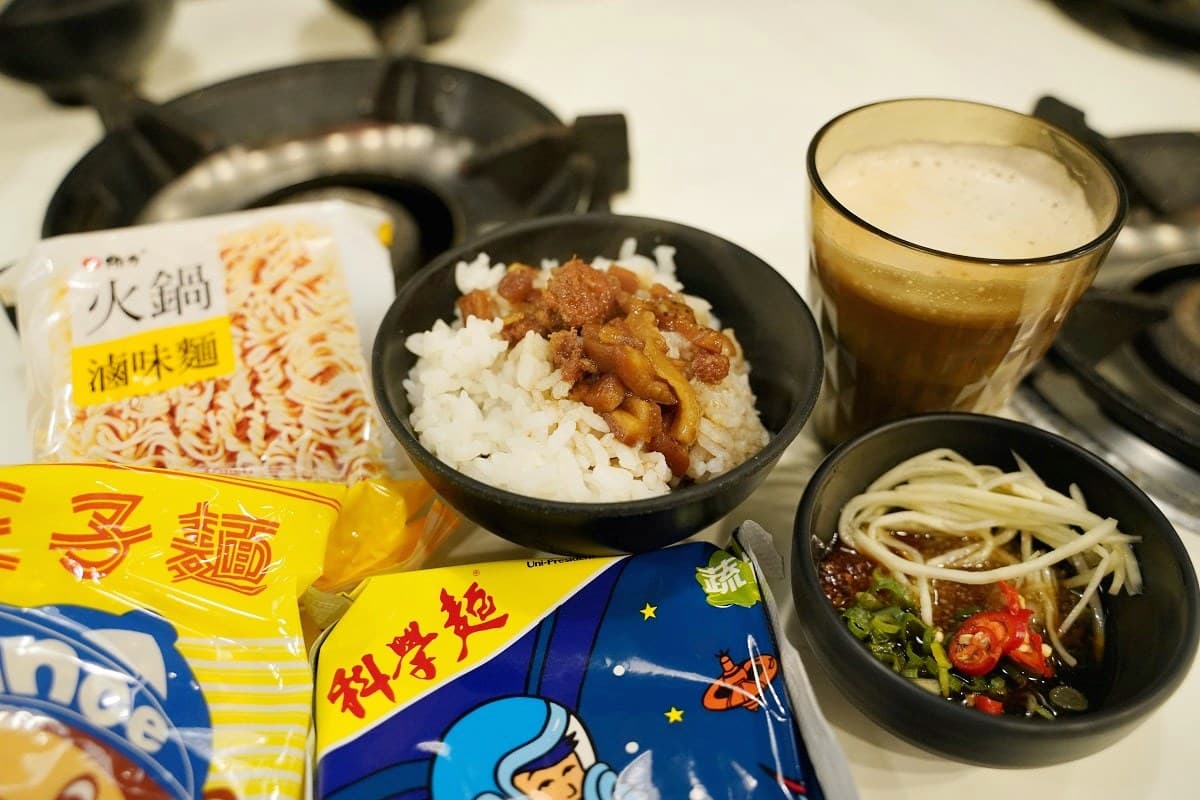 平價小火鍋170元起!8款自助吧滷肉飯、霜淇淋吃到飽,必嗑起司牛奶鍋 平價小火鍋170元起!8款自助吧滷肉飯、霜淇淋吃到飽,必嗑起司牛奶鍋