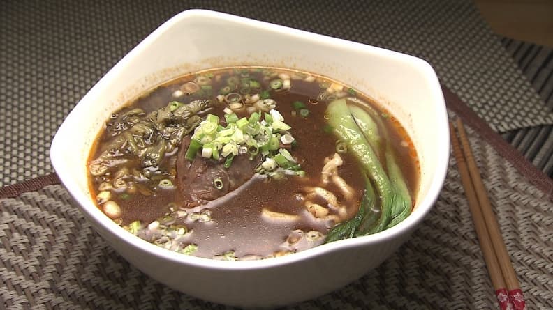 牛排比臉大!超限量牛肉麵CP值爆表 5.jpg