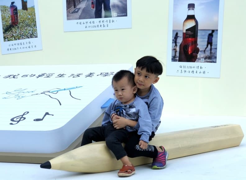 台中打卡新地標! 格列佛「大人國遊記」的清爽風格書桌 5.JPG