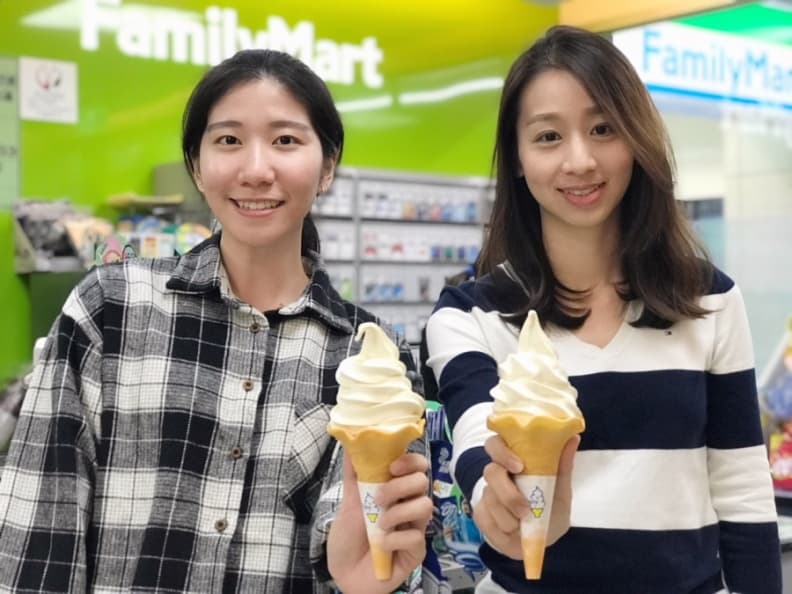冷吱吱也不怕!便利商店推香蕉巧克力霜淇淋