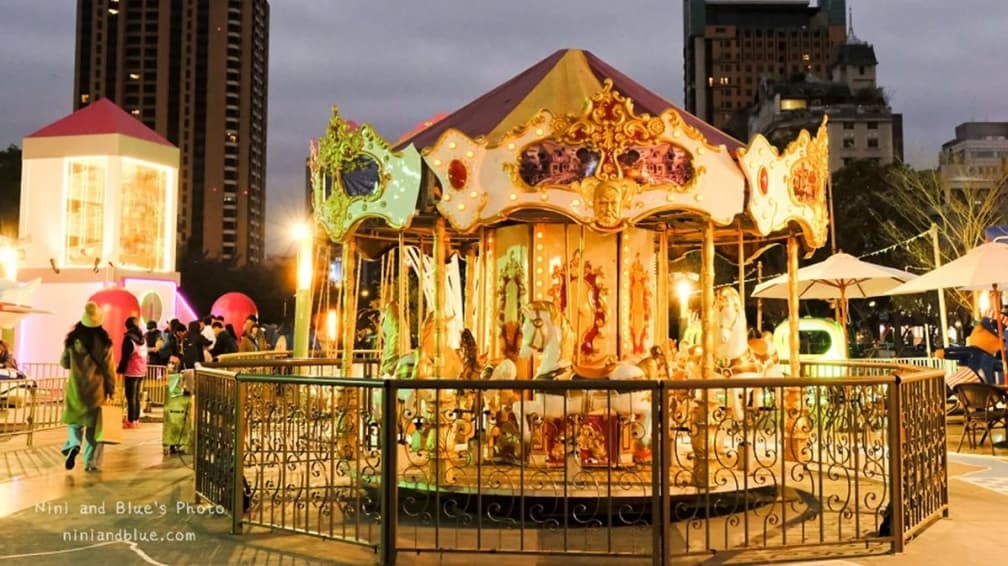 把星光遊樂園搬進城市 台中草悟道愈夜愈美麗