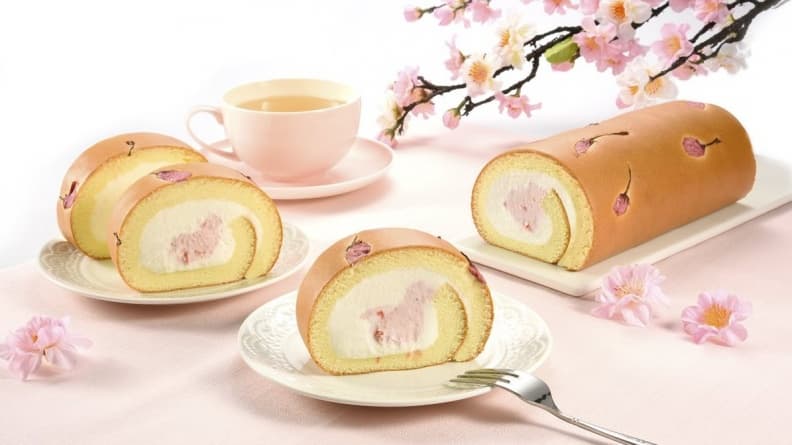 整朵櫻花包進「生乳捲」 下午茶吃這款才有FU