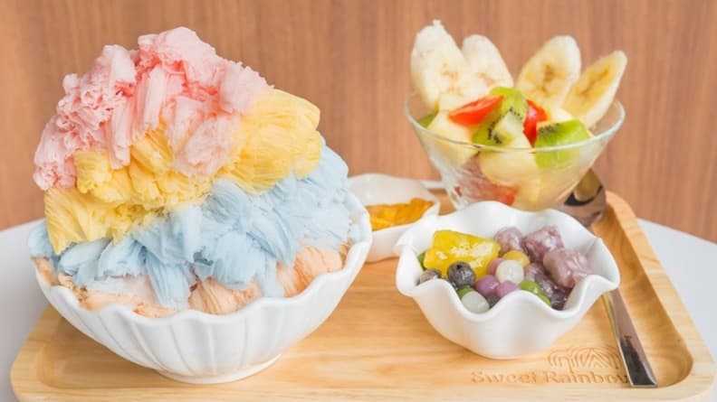 【新開店】冰上有極光!台南超美IG「彩虹雪花冰」 36種冰磚好想都吃上一輪