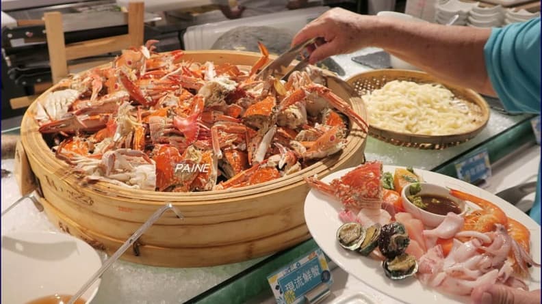 只要符合「這身分」 人氣BUFFET用餐只要「半價」