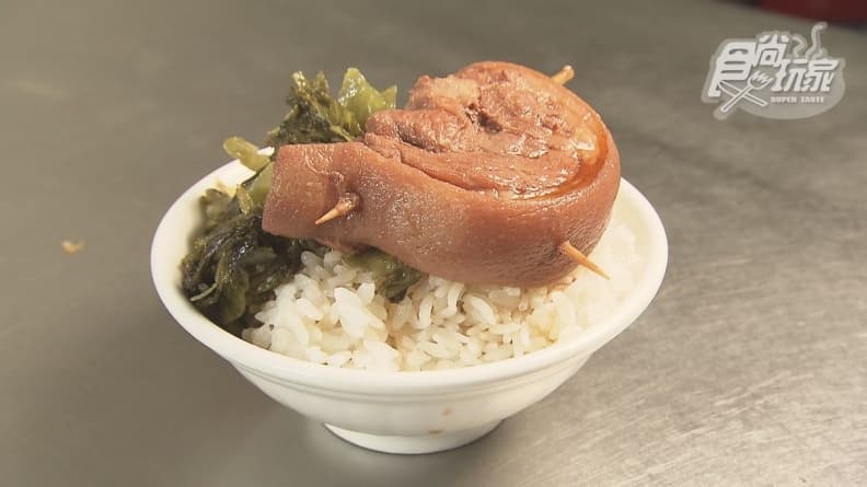 鹿港最平價!40元爌肉飯晚來吃不到,手切滷肉入口即化超下飯