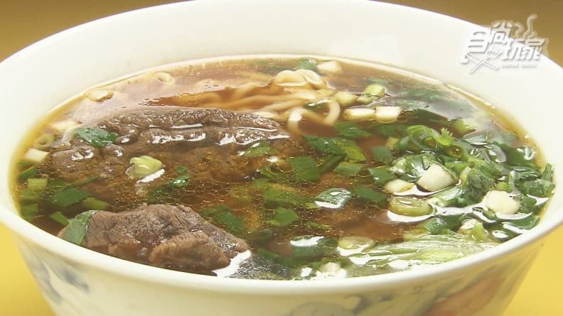 3小時完售!東北角秒殺級牛肉麵有濃濃藥膳香,肥厚牛肚吸飽湯汁超彈牙