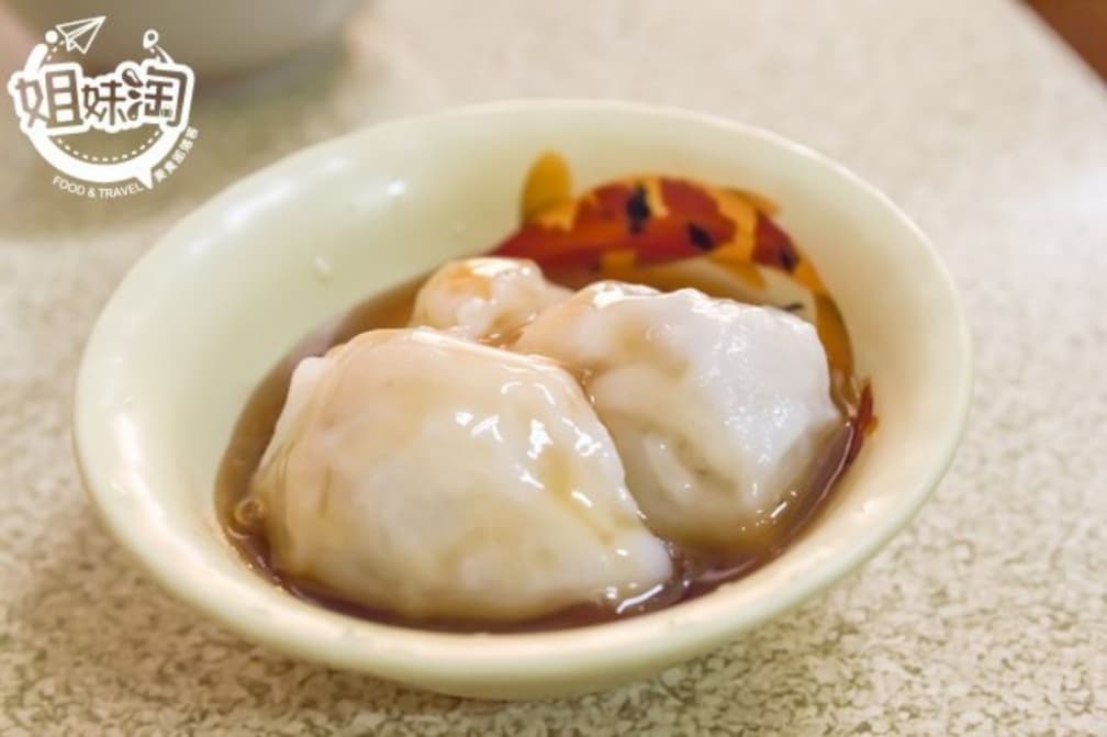 用「吹」的肉圓!手工現做1顆只要13元,蕾絲餅雙蛋蚵仔煎也必吃 用「吹」的肉圓!手工現做1顆只要13元,蕾絲餅雙蛋蚵仔煎也必吃