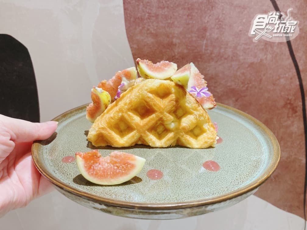 「無花果可頌鬆餅」必點!IG絕美咖啡廳冬季新品一次看,還有耶誕小麋鹿蛋糕 「無花果可頌鬆餅」必點!IG絕美咖啡廳冬季新品一次看,還有耶誕小麋鹿蛋糕